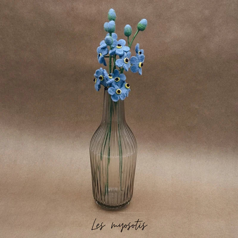 BRANCHE DE MYOSOTIS - LAINE FEUTREE