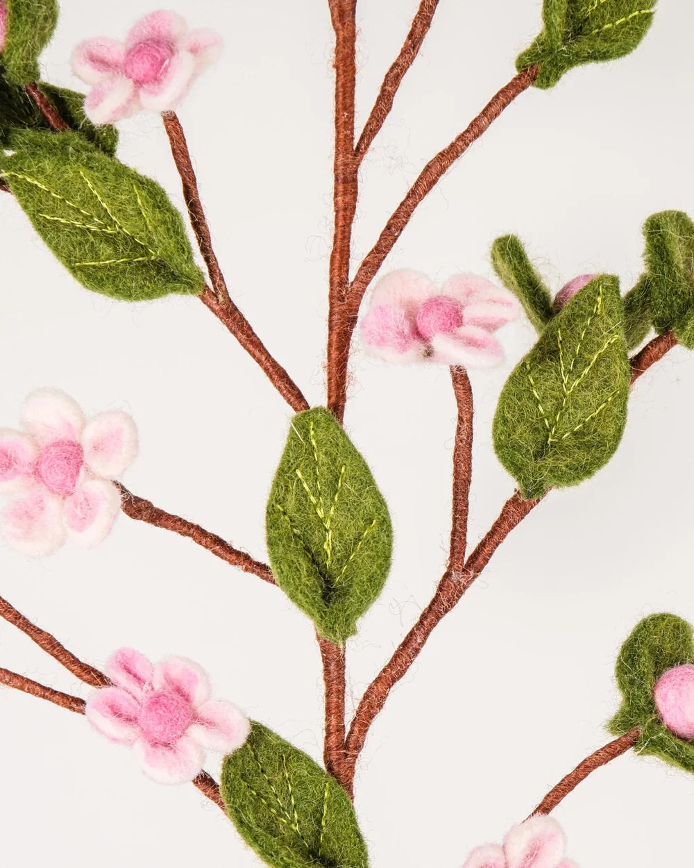 BRANCHE FLEUR DE POMMIER - LAINE FEUTREE