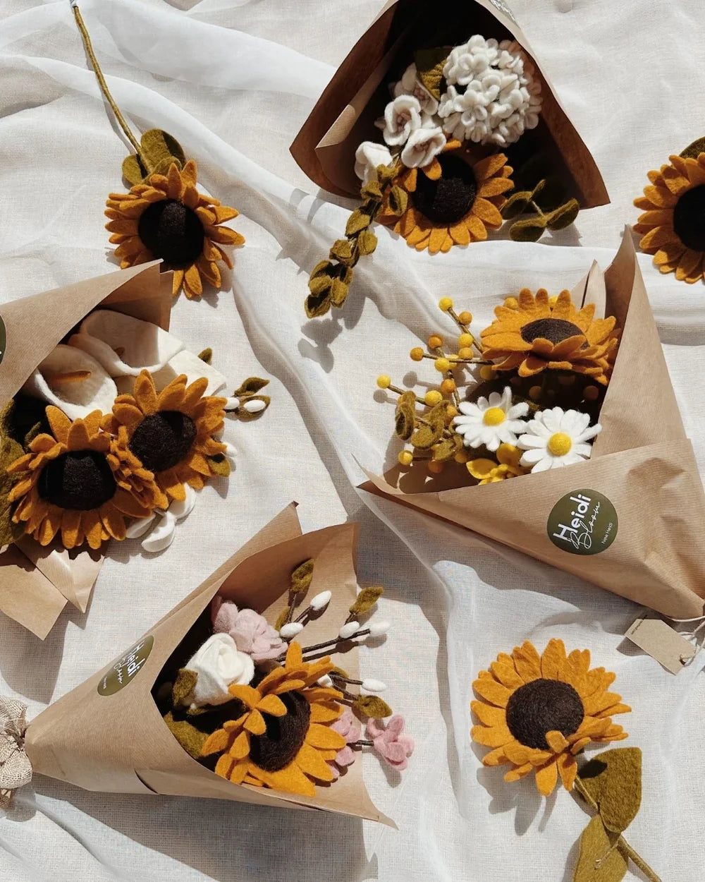 BRANCHE  DE TOURNESOL - LAINE FEUTREE