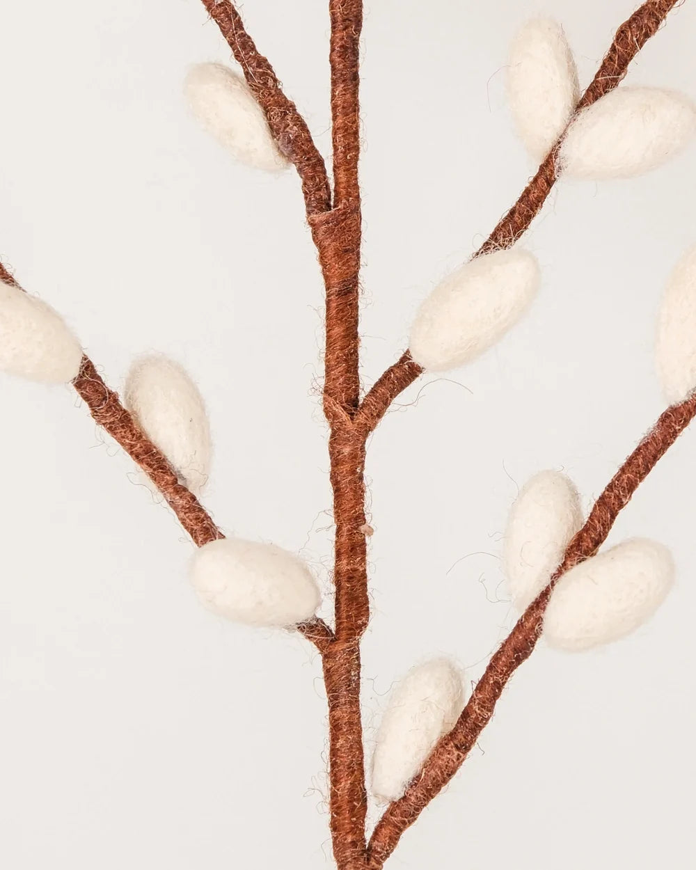 GEANTE BRANCHE DE CHATON DE SAULE MARRON - LAINE FEUTREE