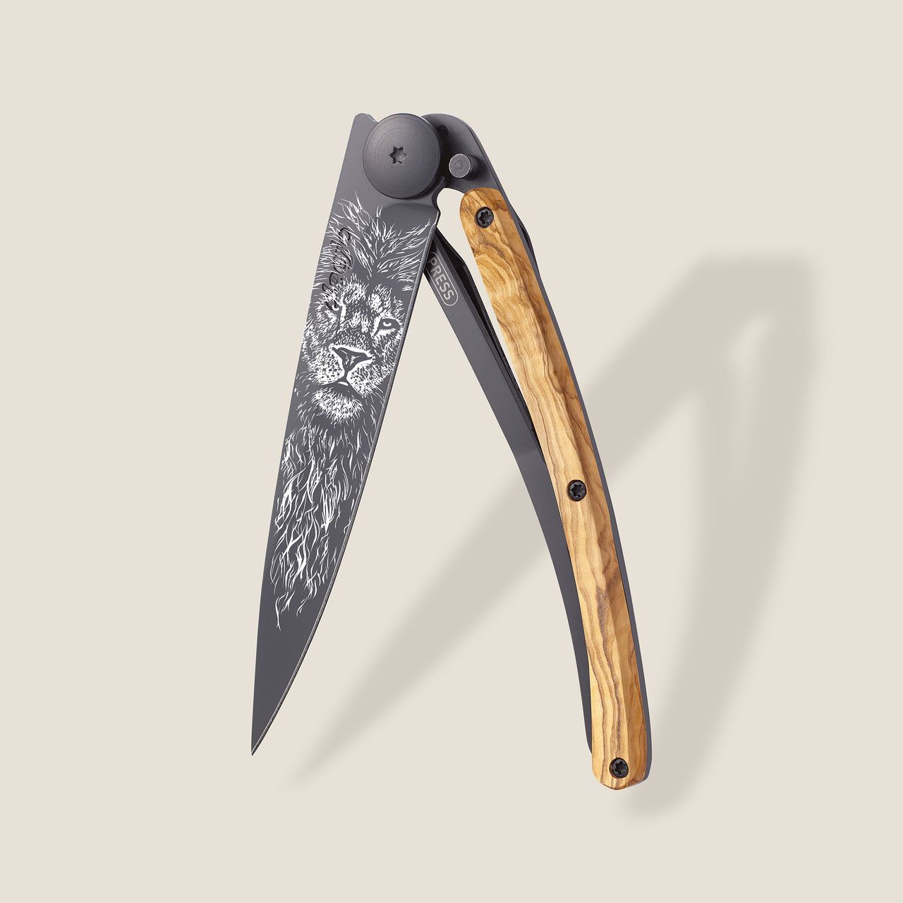 COUTEAU DE POCHE 37GR DEEJO OLIVIER - LION