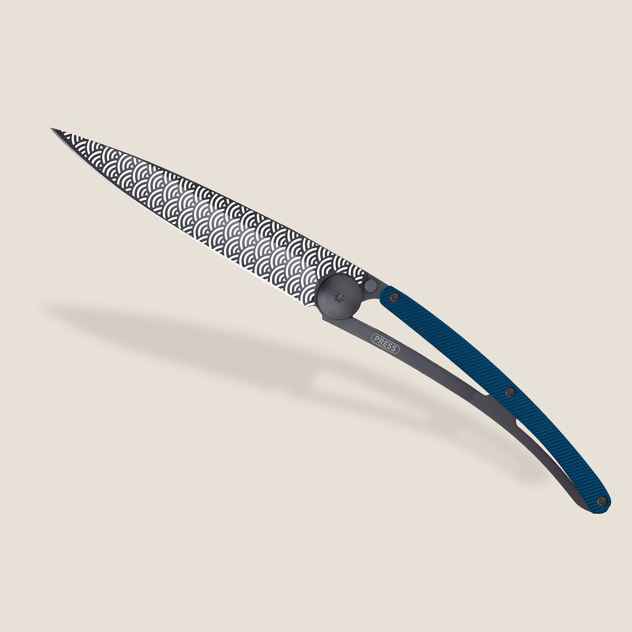 COUTEAU DE POCHE 37GR DEEJO ALU BLEU - NUAGES