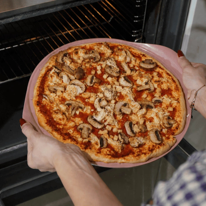 LE FORMIDABLE PLAT A PIZZA - GUIMAUVE