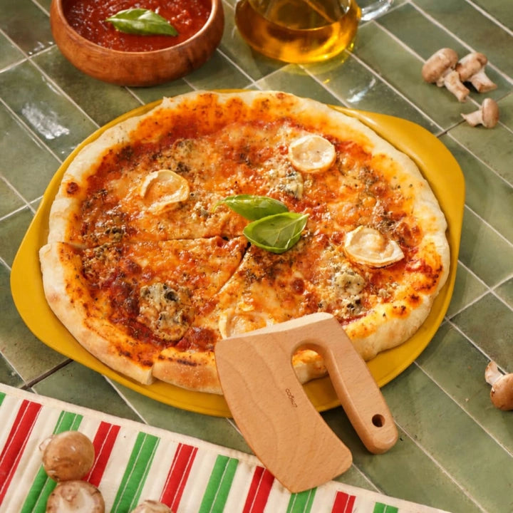 LE FORMIDABLE PLAT A PIZZA - MANGUE