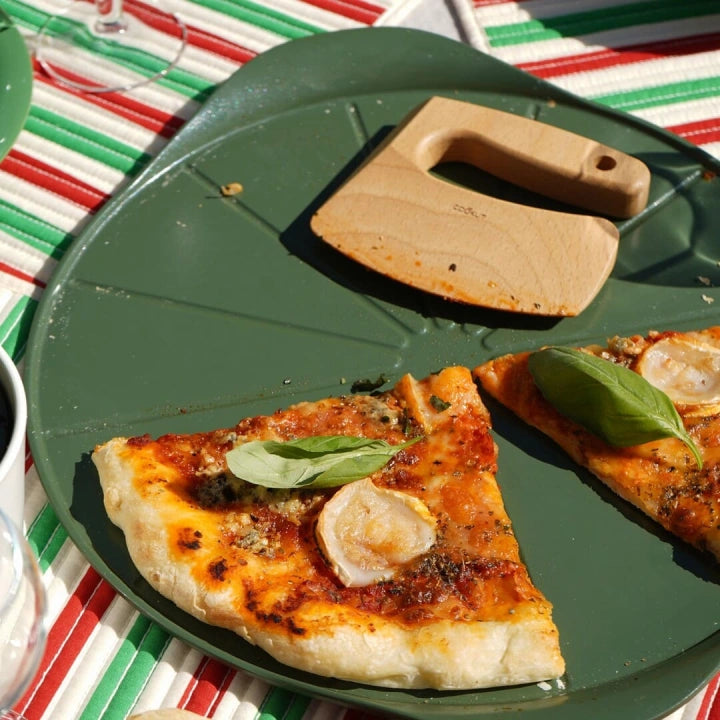 LE FORMIDABLE PLAT A PIZZA - FOUGERE