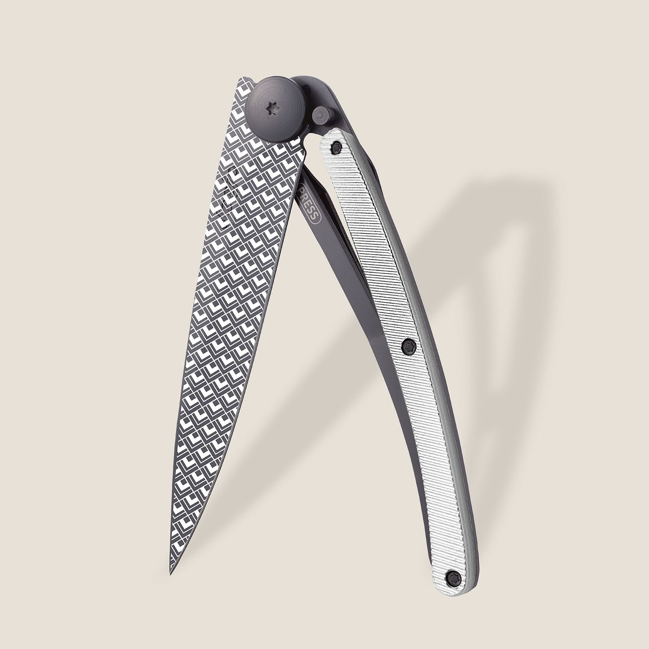 COUTEAU DE POCHE 37GR DEEJO ALU GRIS CLAIR - QUADRATIQUE