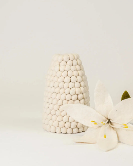 VASE BOULE DECORATIF BLANC - LAINE FEUTREE