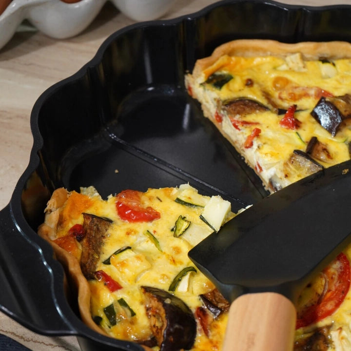 LE FORMIDABLE PLAT A TARTE -  GRAPHITE
